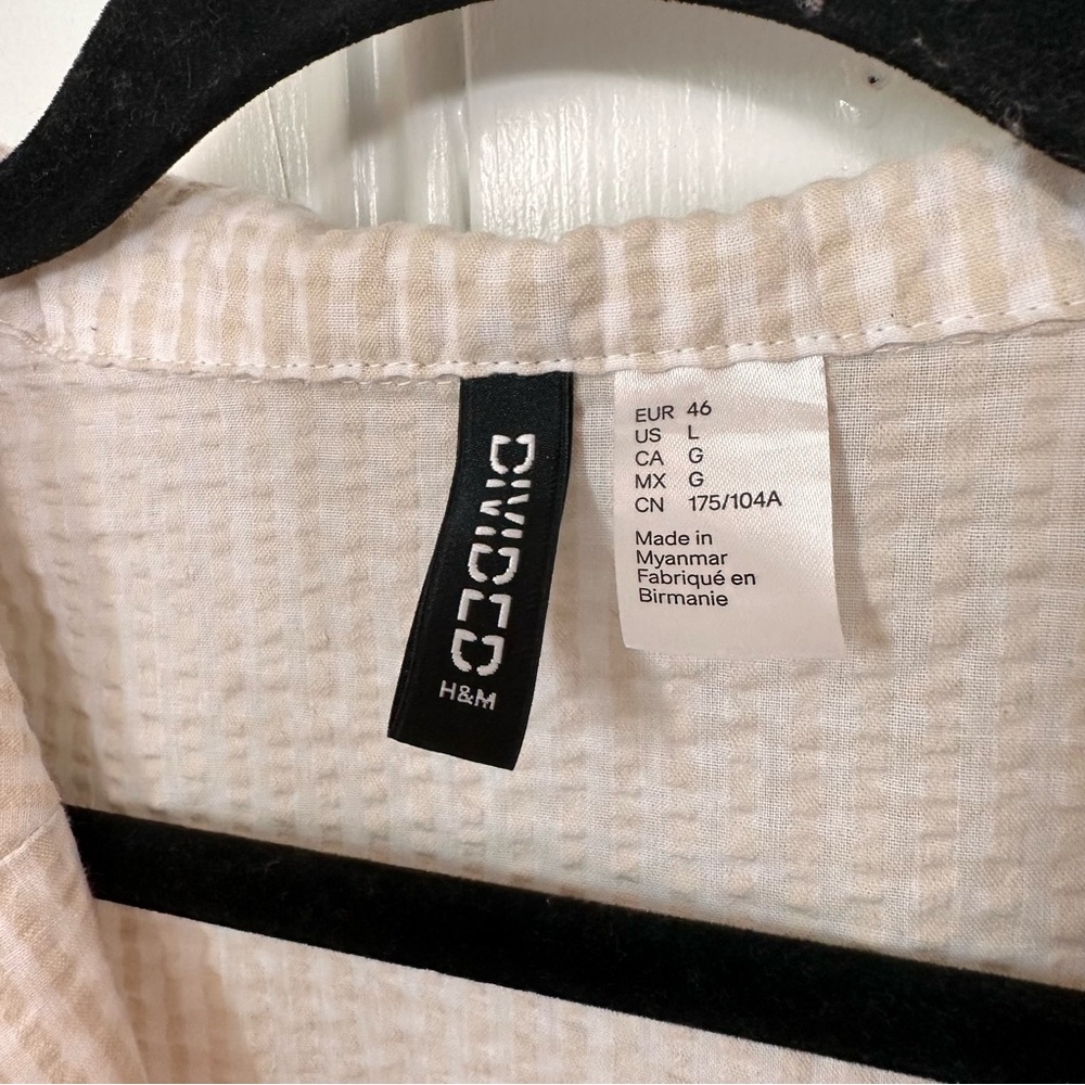 H&M Cream and White Checkered Collared Button Up Crop Top - Picture 8 of 10